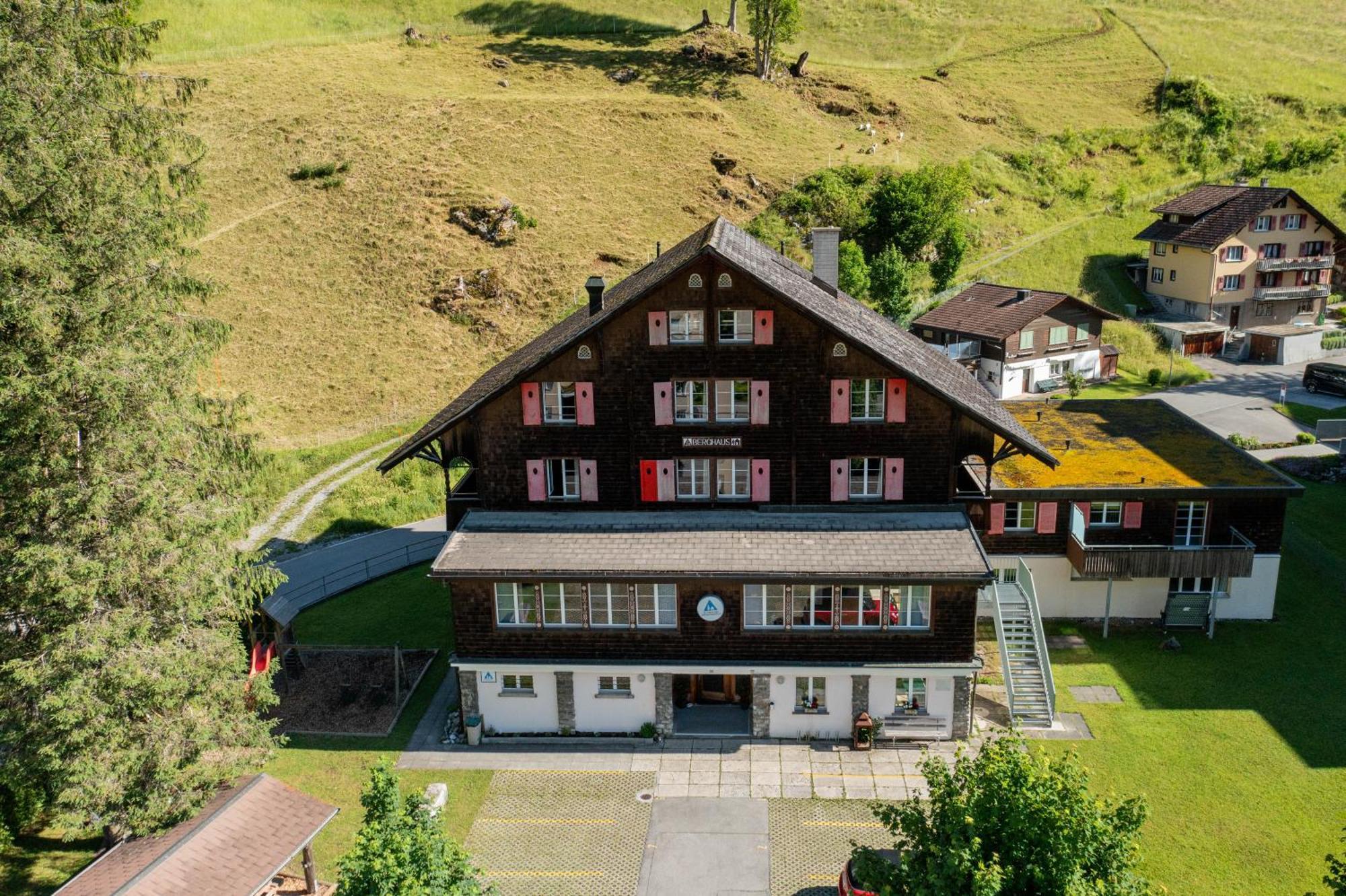 Engelberg Youth Hostel Buitenkant foto